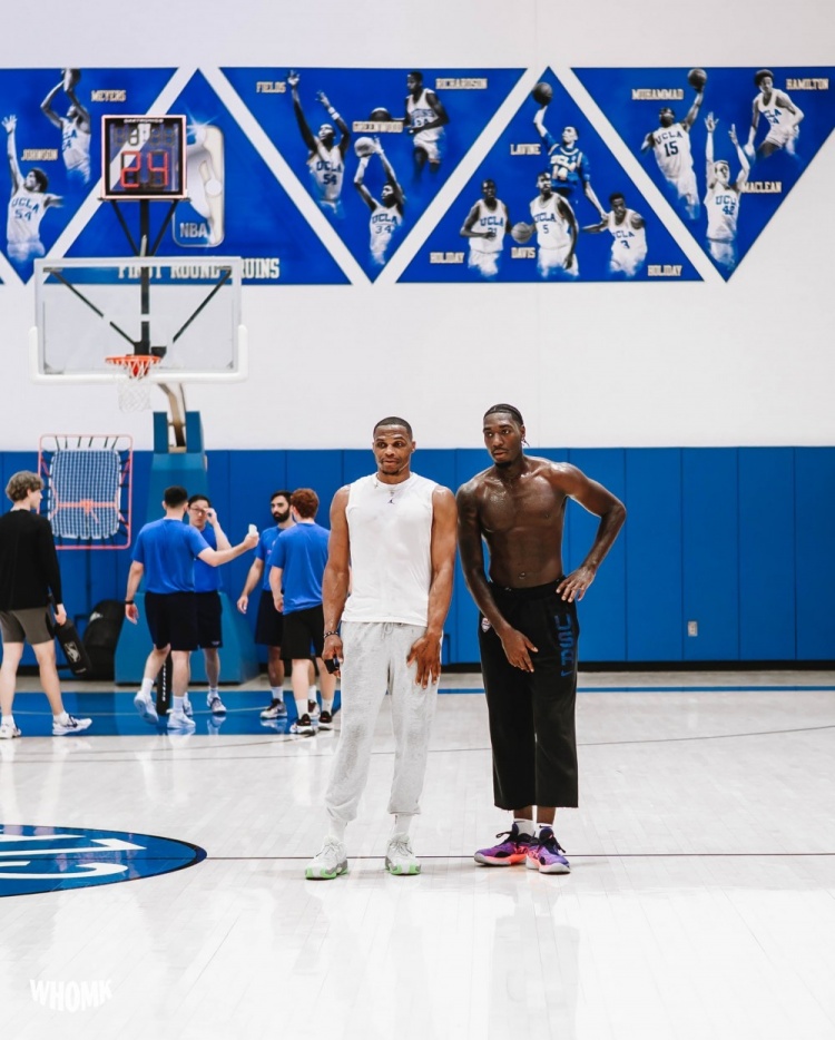 开云登录入口-威少重返母校UCLA参与训练 亲自指导年轻球员保持竞技状态