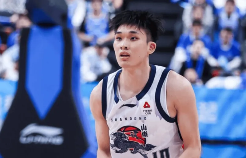 谢智杰全场出战16分钟，投篮3中3得到7分2篮板6助攻1抢断